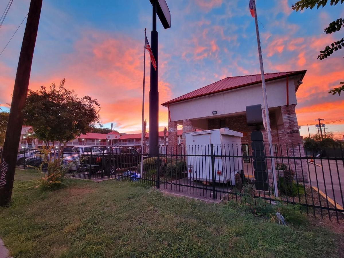 Econo Lodge Inn & Suites Downtown San Antonio Kültér fotó